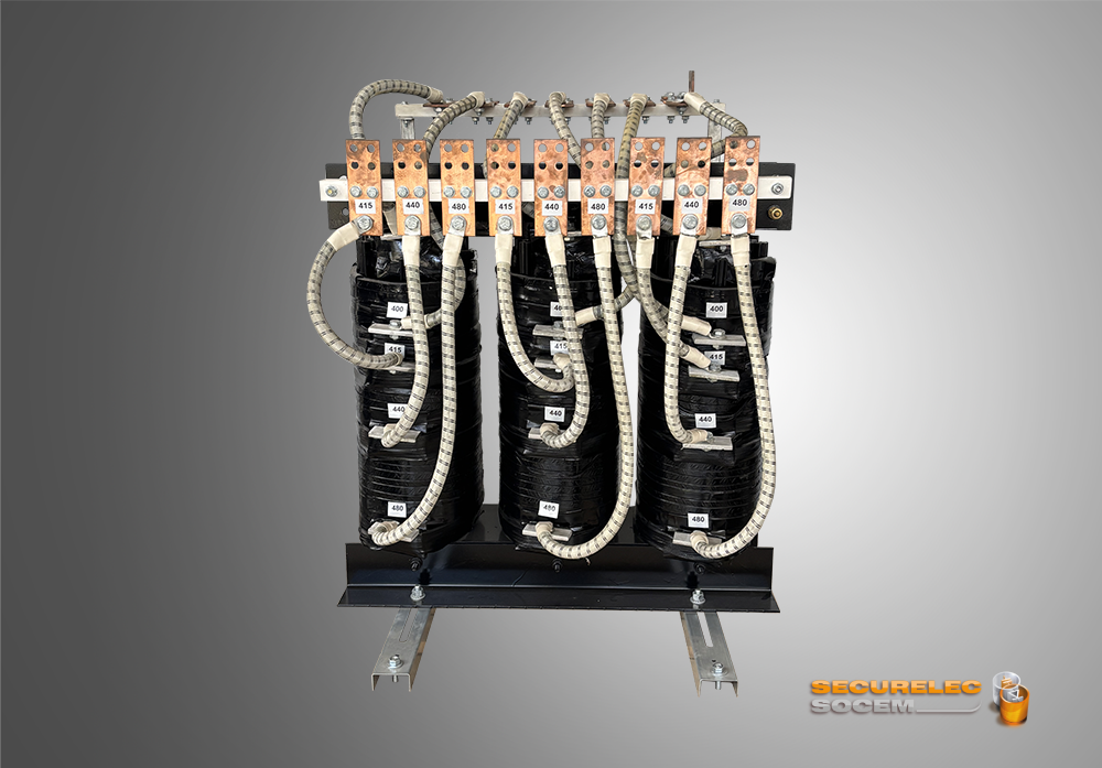 Autotransformateur triphasé multitension 450 kVA permettant de convertir les tensions 380 V, 415 V, 440 V et 480 V en 3×400 V + N